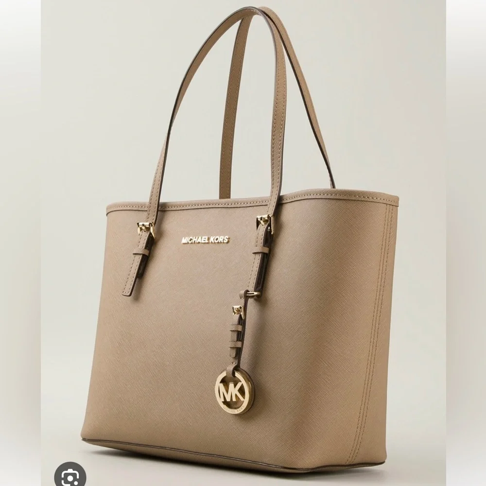 MICHAEL KORS Jet Set Tote NWT